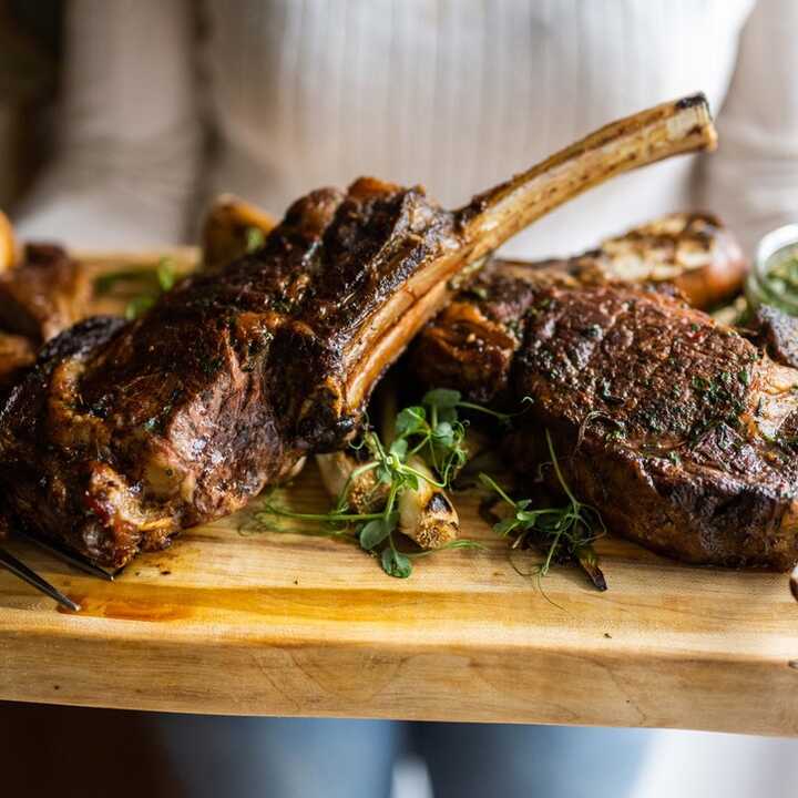 Steak sharing board